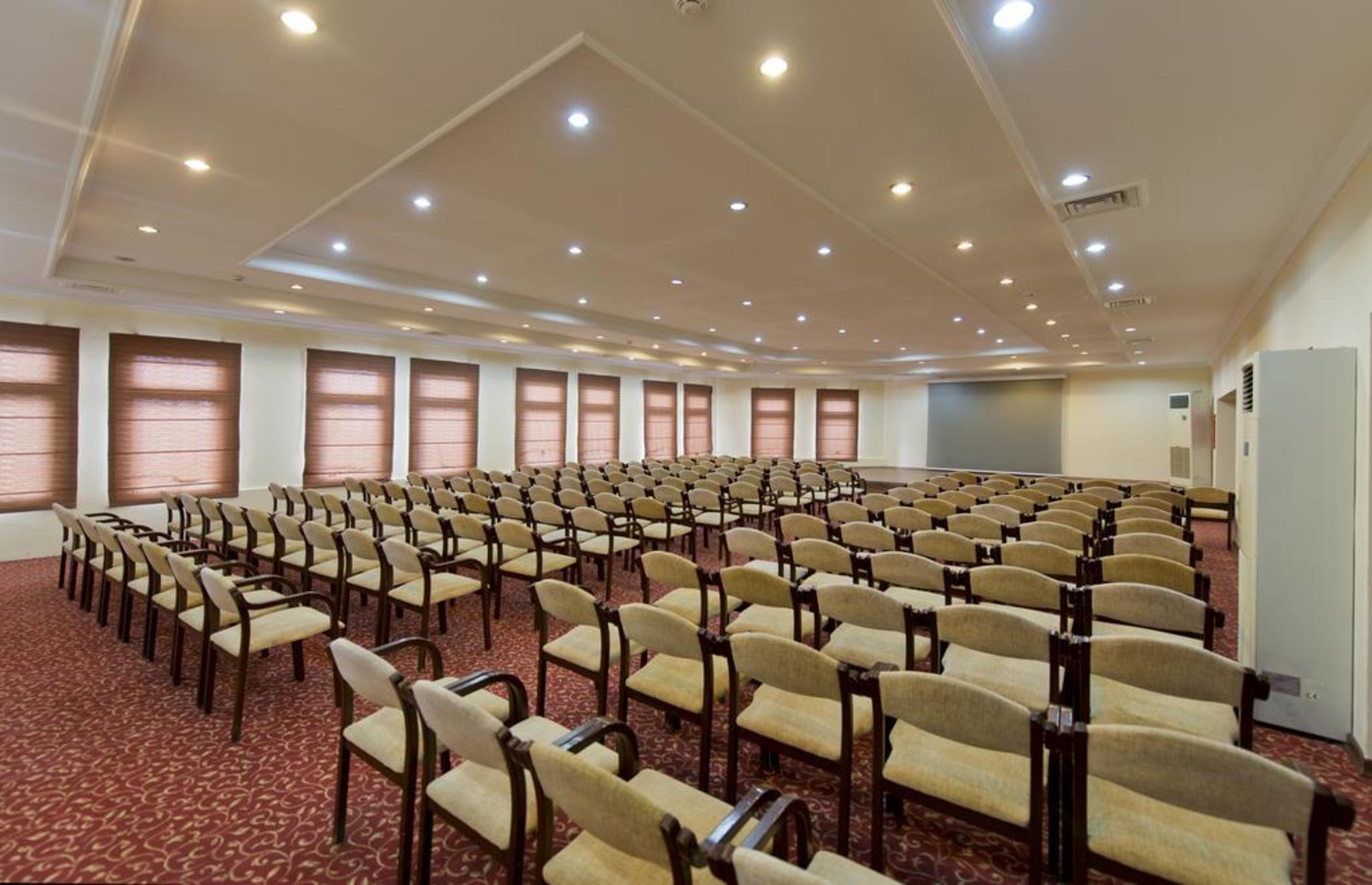 Oz Hotels Incekum Beach Resort & Spa Hotel Okurcalar Exterior foto