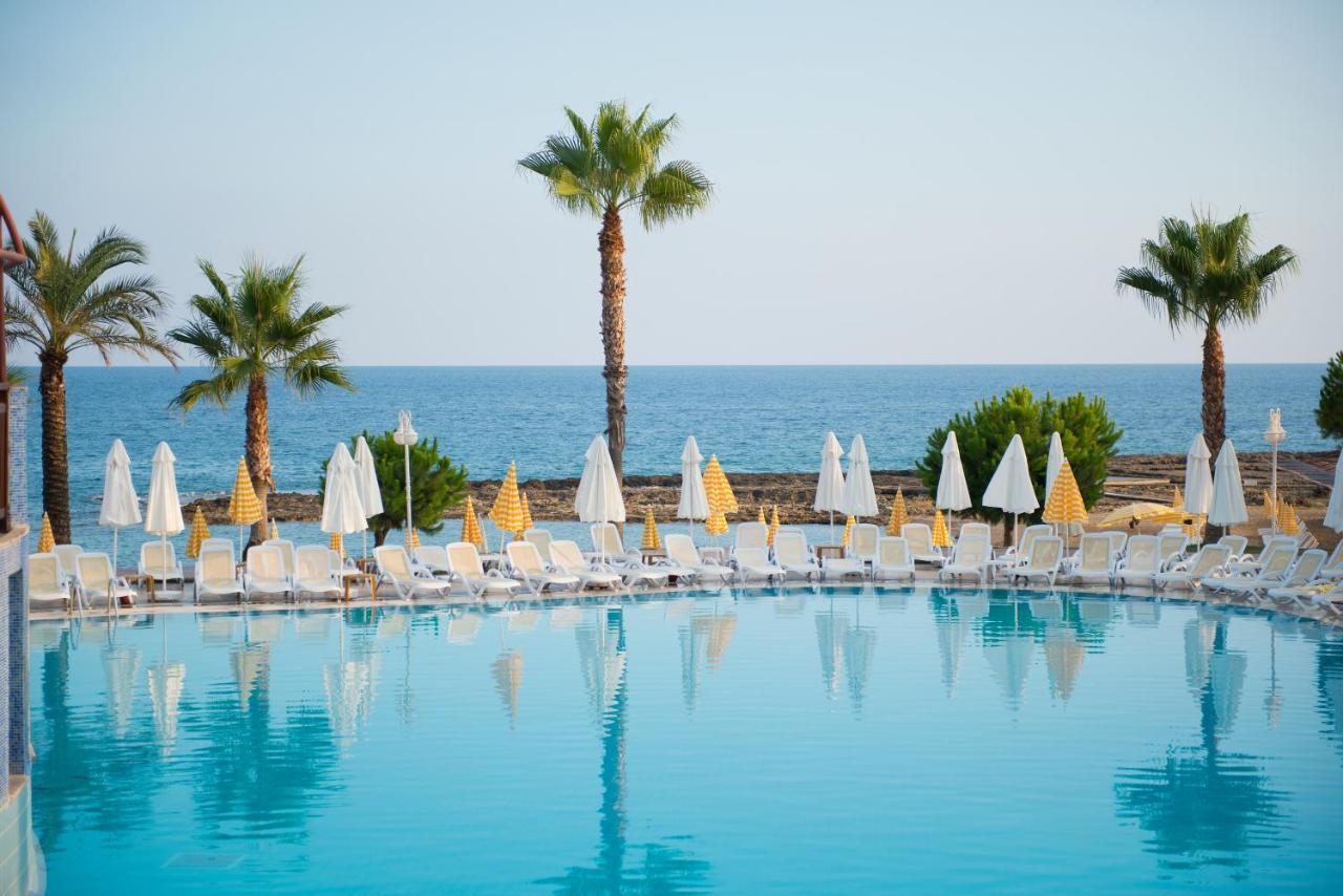 Oz Hotels Incekum Beach Resort & Spa Hotel Okurcalar Exterior foto